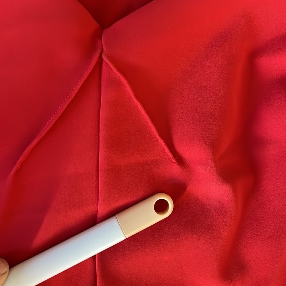 La Petite Robe di Chiara Boni
Red Whitney Gown - Picture 10 of 12